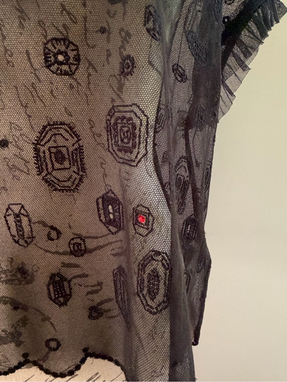 NWT Gorgeous minä perhonen Gemma Tulle Top with Red Gemstone. Women's Size: 36. - Picture 5 of 12
